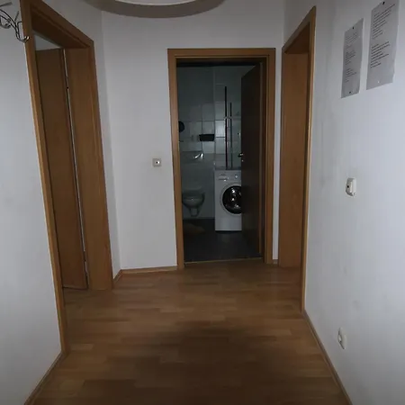 Zuhause Gemuetliche 2-zimmerwohnung 65 M2 Mit Grosser Kueche 4 Betten De, Pl, En Апартаменты