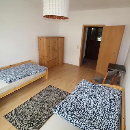 Zuhause Gemuetliche 2-zimmerwohnung 65 M2 Mit Grosser Kueche 4 Betten De, Pl, En Apartamento