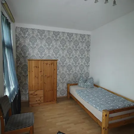 Zuhause Gemuetliche 2-zimmerwohnung 65 M2 Mit Grosser Kueche 4 Betten De, Pl, En Leipzig