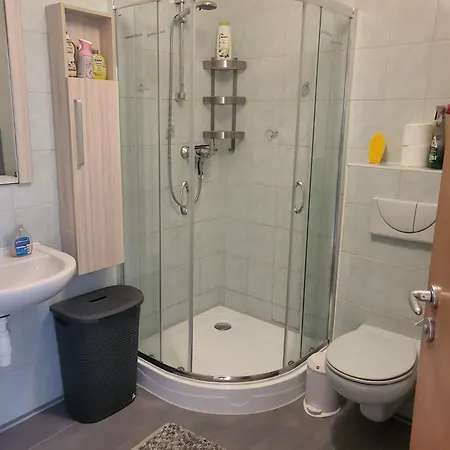 Zuhause Gemuetliche 2-zimmerwohnung 65 M2 Mit Grosser Kueche 4 Betten De, Pl, En Apartamento Leipzig